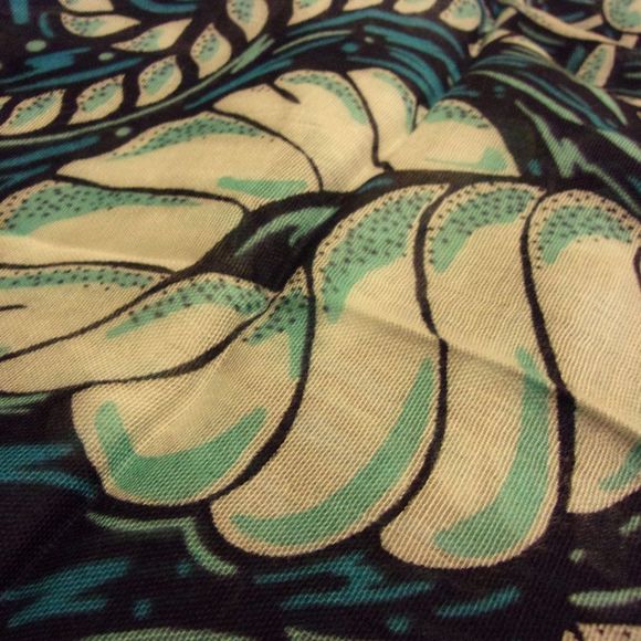 Vera Bradley Soft Fringe Long Shore Enough 26 X 72 New with Tags - Picture 9 of 10